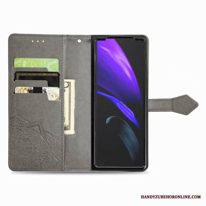 Etui Folio do Samsung Galaxy Z Fold 4 z Łańcuch Średniowieczna Mandala Z Paskami